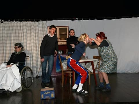 Kdo je ubil Mici? (2009) – fotografija 1